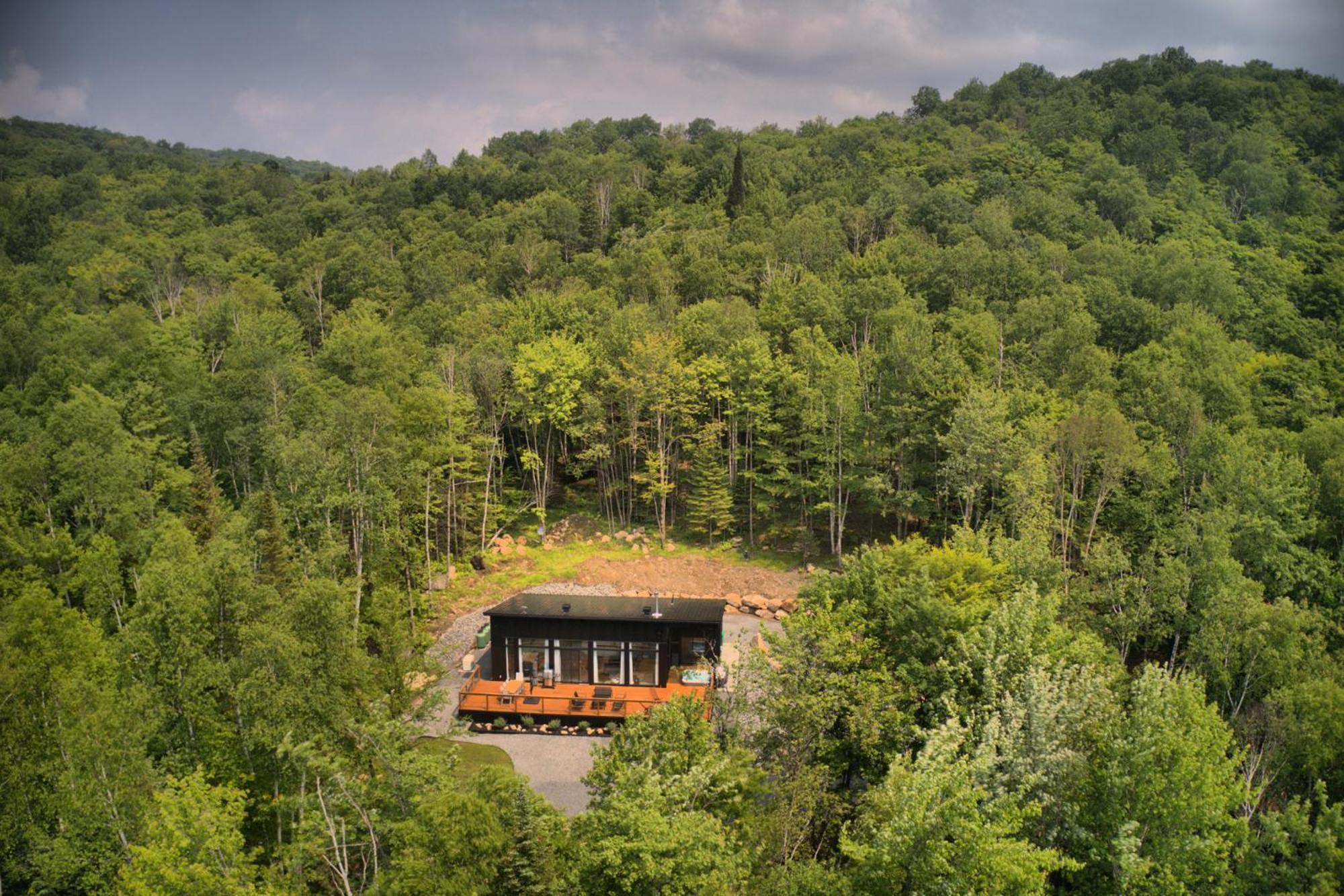 Kallm-Mont-Tremblant Chalet With Hot Tub, Pond & Beach On Private 7Acre Estate Лак-Супер'є Екстер'єр фото